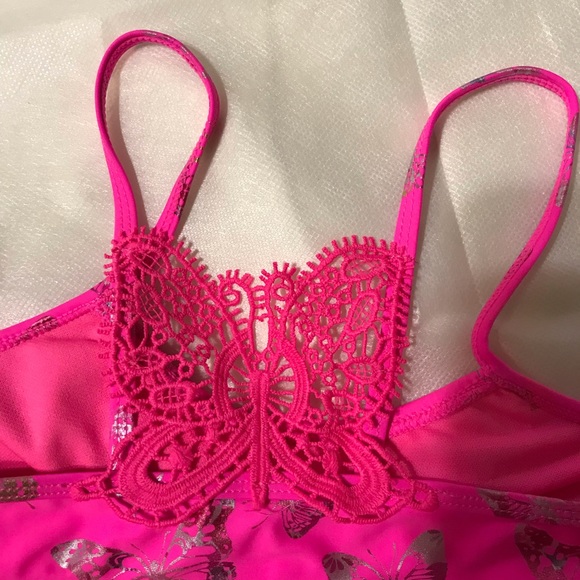 Swimsuit - Picture 3 of 5